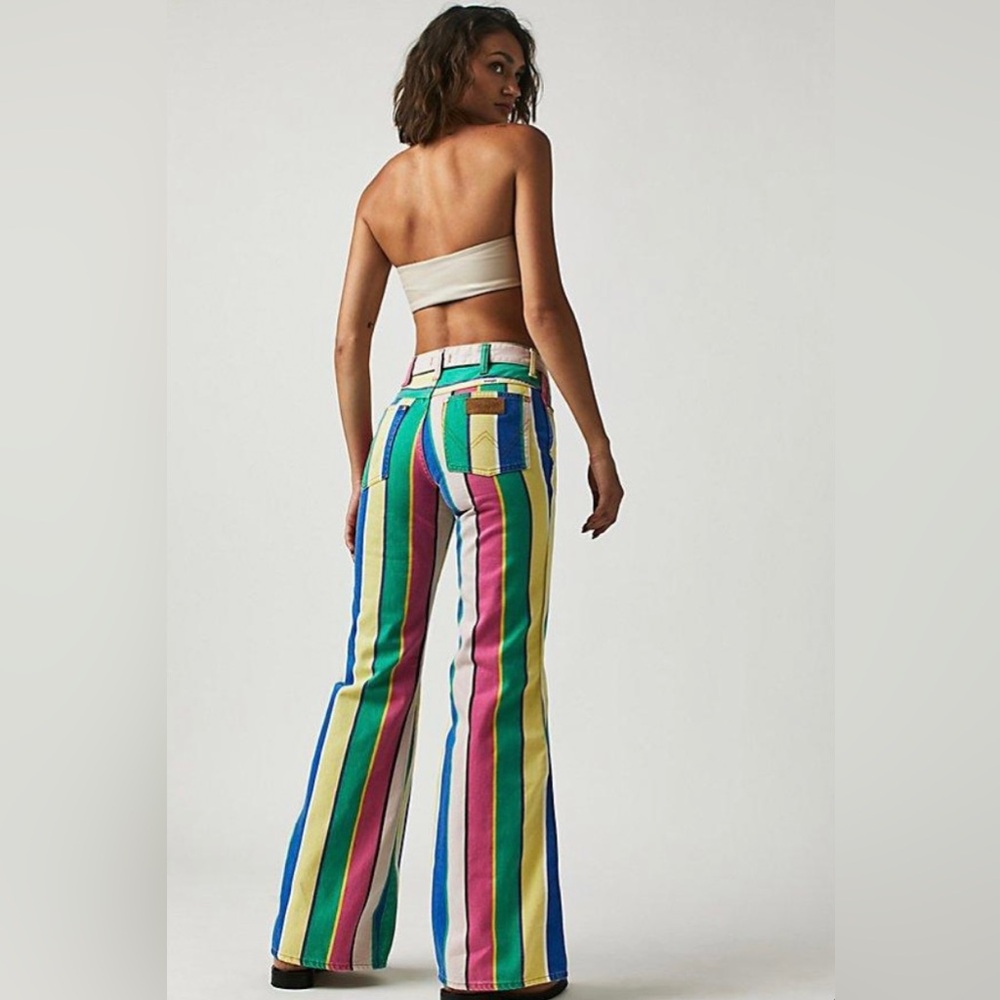 NWOT Free People x Wrangler Size 25x32 Wanderer 622 Rainbow Pop High Rise Jeans - Picture 2 of 16